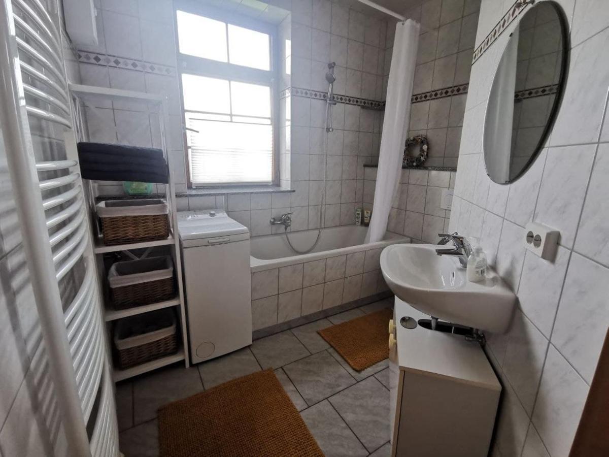 Ruhige Ferienwohnung Im Gutshaus Niederorschel Kültér fotó