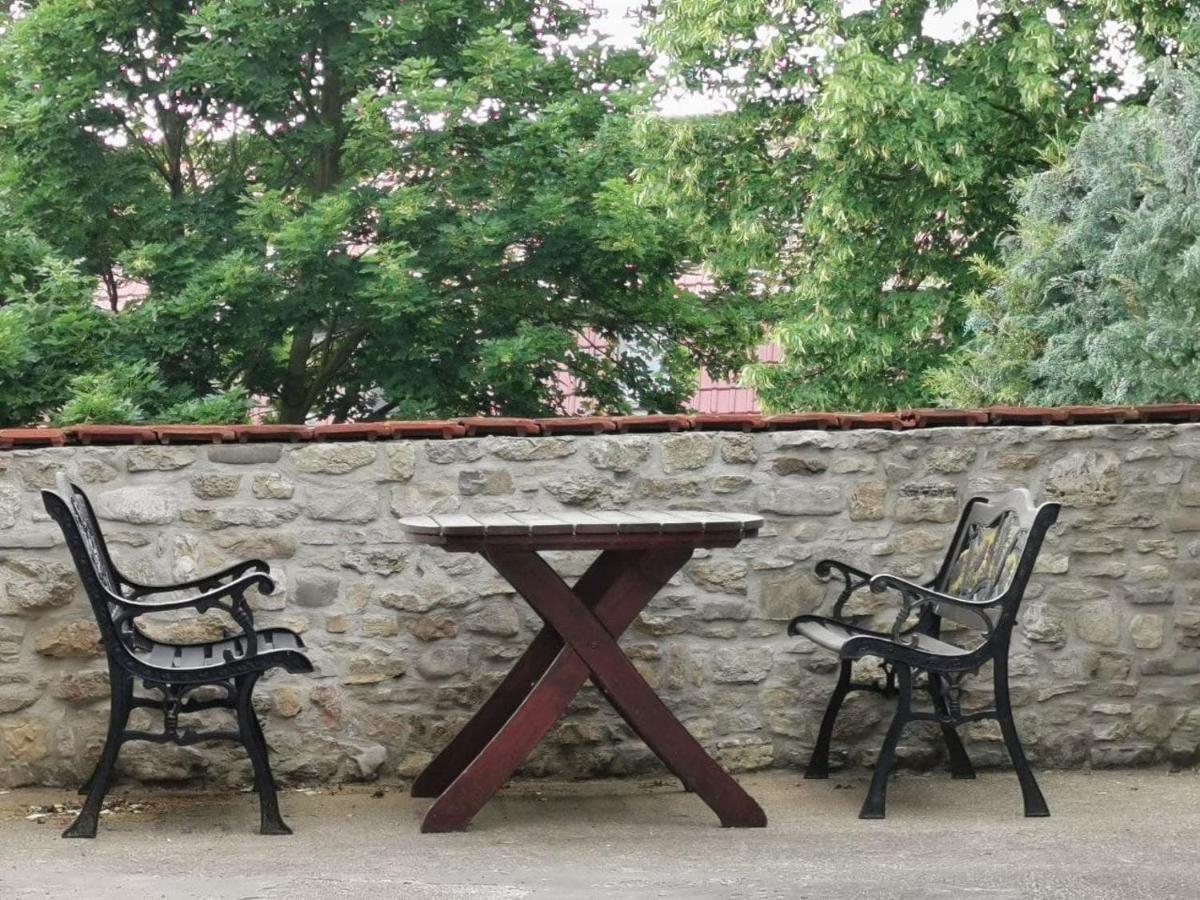 Ruhige Ferienwohnung Im Gutshaus Niederorschel Kültér fotó