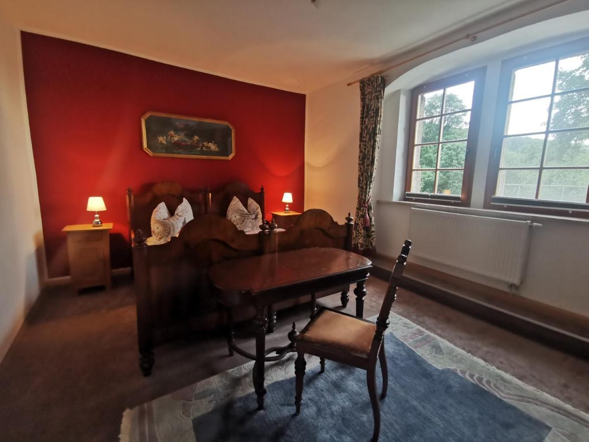 Ruhige Ferienwohnung Im Gutshaus Niederorschel Kültér fotó